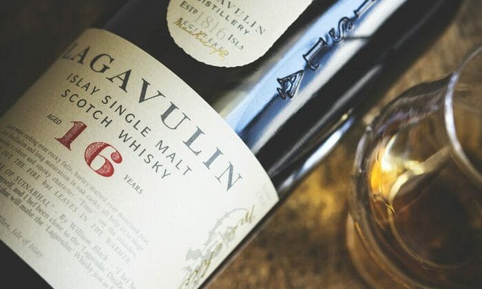 Whisky Lagavulin 16, uno de los más premiados